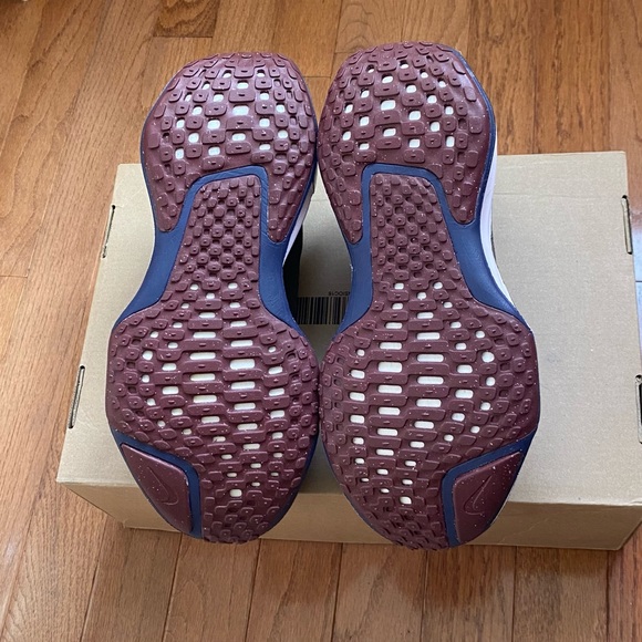 women’s nike zoomx invincible run fk 3 - Picture 5 of 9
